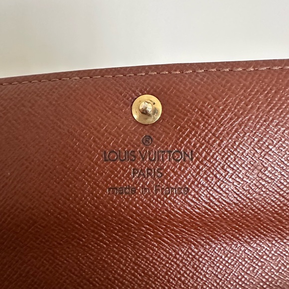 Louis Vuitton Sarah Wallet Monogram Canvas – EUC - Picture 4 of 12